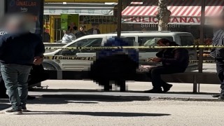 Ekmek almaya çıkan yaşlı adam durakta oturur vaziyette ölü bulundu