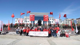 Elazığda 19 Mayıs kutlamaları çelenk sunma ile başladı