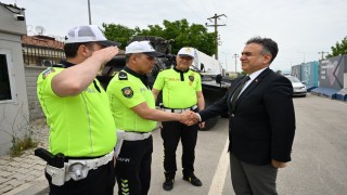 Elazığda Emniyet Müdürü Karan, polis memurlarıyla bir araya gelerek bayramlaştı
