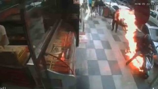 Elazığda marşa bastığı anda motoru alev aldı: O anlar kamerada