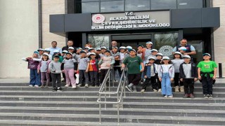 Elazığda minikler topladıkları kapakları çevre için teslim etti