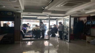 Elektrik kesintisi Mamak esnafını durduramadı