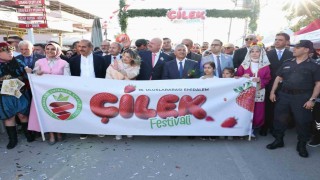 Emiralem Çilek Festivaline görkemli açılış