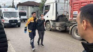 Erbaada iki servis minibüsü çarpıştı: 10 yaralı