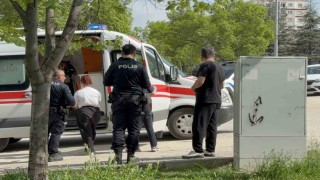 Erkek arkadaş kavgasında 3 kız bıçakla yaralandı
