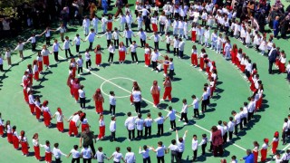 Erzincanda 500 kişiyle düz halay rekoru