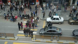 Erzincanda bayram alışverişi yoğunluğu yaşanıyor