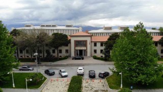 Erzincanda cadde ve sokaklar boş kaldı
