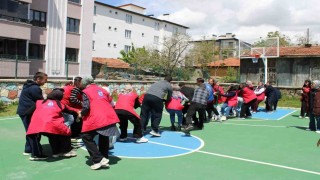Erzincanda Engel Yok mesajlı renkli buluşma