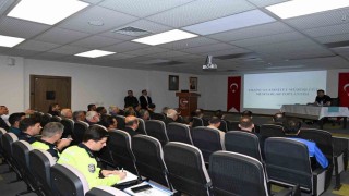 Erzincanda muhtarlarla güvenlik toplantısı yapıldı