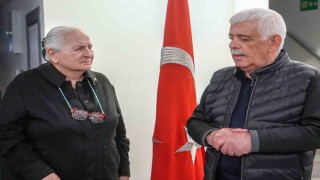 Erzurum Kazım Karabekirbekir Paşanın kızını bağrına bastı