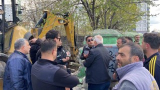 Erzurumda Çifte Kardeşler Türbesinde yıkım gerginliği