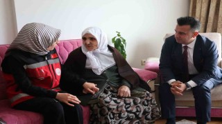 Erzurumda şehit annesine anlamlı bayram hediyesi