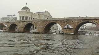 Esenler Belediyesi Üsküpteki Taş Köprüyü aydınlatacak
