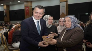 Esenyurtta Anneler Günü Programında Kadın Doğum ve Çocuk Hastanesi müjdesi
