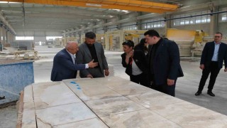 Eskipazar sarı traverten taşı için Afyonda inceleme gezisi