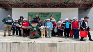 Eskişehir Vali Münir Raif Güney İlkokulu öğrenc ileri bağımlılığa karşı festivalde