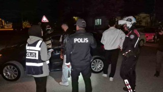 Eskişehirde asayiş uygulamasında 298 şahıs ve 114 araç sorgulandı