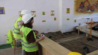 Eskişehirde milli sevda simülasyon oldu: Şantiye izlemek yetmedi, başına geçtiler