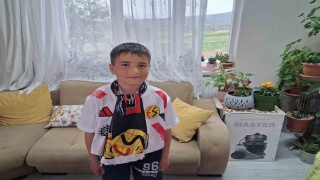 Eskişehirspor-Ayvalıcgücü maçına bilet bulamayan fanatik Eren çok üzgün