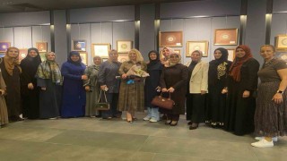 Esma-ül Hüsna tezhip sergisi sanatseverlerle buluştu