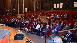 ESOGÜ Rektörü Prof. Dr. Kamil Çolak, Eskişehir Sempozyumunda Konuştu