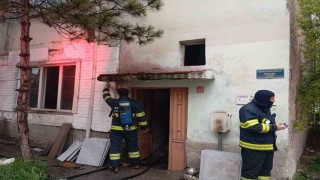 Evde çıkan yangında dumandan etkilenen 98 yaşındaki kadın hayatını kaybetti