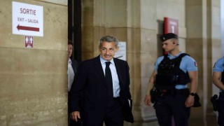 Fransanın eski Cumhurbaşkanı Sarkozy hakkında 7 yıl hapis ve 5 yıl siyasi yasak talebi