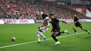 Galatasaray ligdeki 4. mağlubiyetini aldı