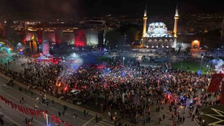 Galatasaray taraftarları Kayseride şampiyonluğu kutladı