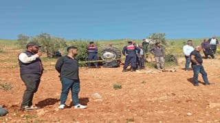 Gaziantepte devrilen traktörün sürücüsü hayatını kaybetti