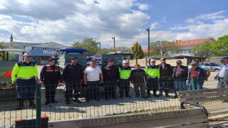 Gedizde Trafik Haftası kapsamında bilgilendirme faaliyeti düzenlendi