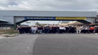 Goodyear fabrikasında vardiya sloganlarla değişti