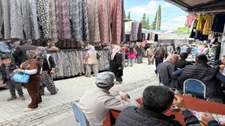 Gördes pazarında bayram bereketi