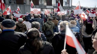 Grönlanddaki yeni ABD konsolosluğu önünde protesto