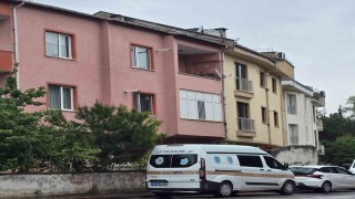 Haber alınamayan öğretmen evinde ölü bulundu