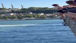 Haliç Köprüsünde gençlerin tehlikeli atlayışı kamerada