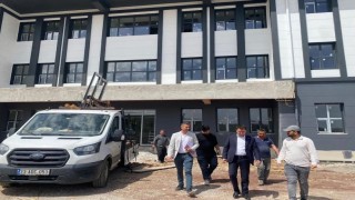 Hassada kamu binaları yükseliyor