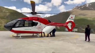 Helikopter ambulans, 78 yaşındaki hastayı Vana sevk etti