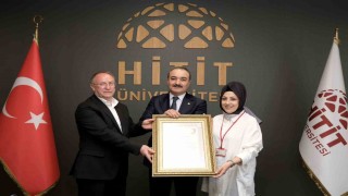 Hitit Üniversitesinin kan bağışı duyarlılığına Kızılaydan gümüş madalya