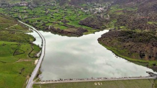 Hizandaki baraj gölünün eşsiz manzarası havadan görüntülendi