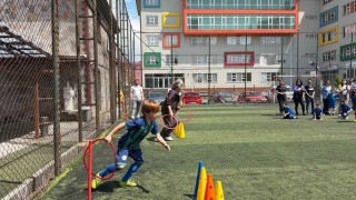 Hopada Anneler Günü yeşil sahada kutlandı