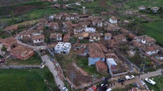 Hortumun savaş alanına çevirdiği köy havadan görüntülendi