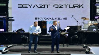 İGA İstanbul Havalimanında büyük aile buluşması: İGA çalışanları Skywalkersta