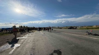 Iğdırda otomobilin çarptığı motosiklet sürücüsü hayatını kaybetti