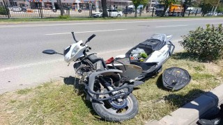 İki motosiklet çarpıştı: 2 yaralı