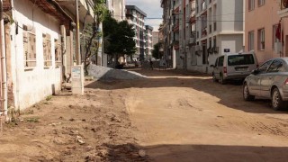 İncirliovada yol çalışmaları Zafer Mahallesinde devam ediyor