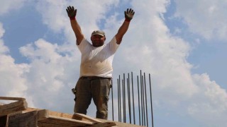 İnşaat işçileri 1 Mayısta da mesai yaptı