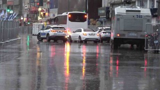 İstanbulda 1 Mayıs önlemleri: Kadıköy Meydanı araç trafiğine kapatıldı