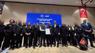 İstanbulda 2 bin 141 arama kurtartma gönüllüsü AFAD peçini taktı